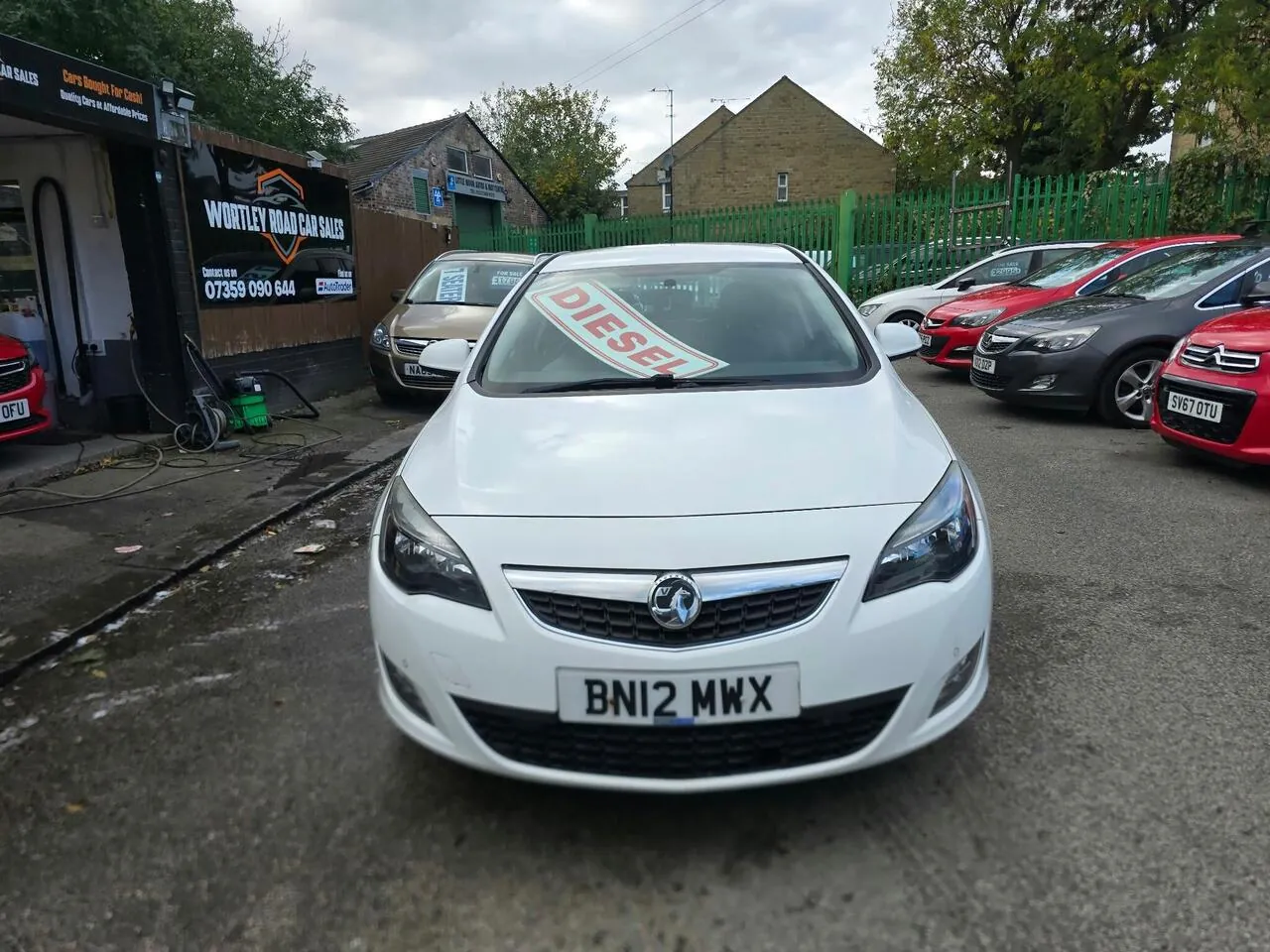 Vauxhall Astra 2012 photo 2
