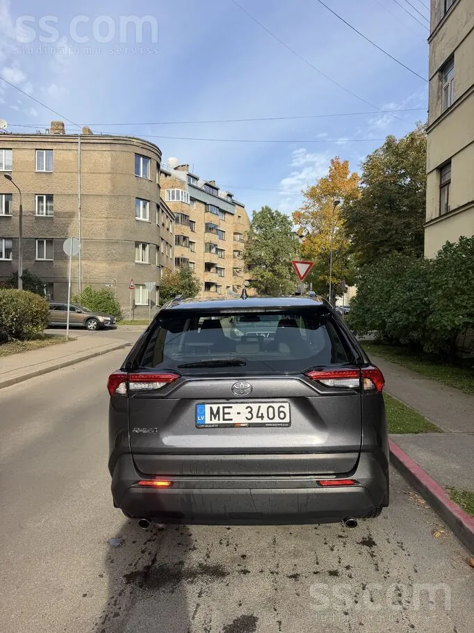 Toyota Rav4 2019 photo 5