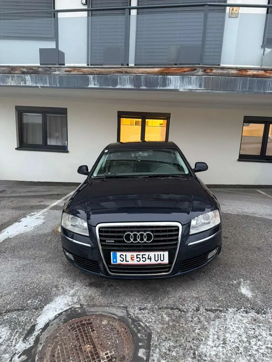 Audi A8 2008 photo 2