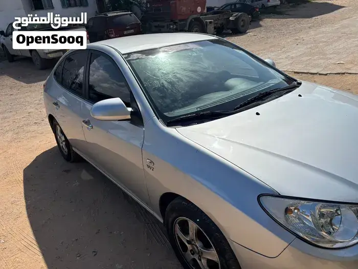 Hyundai Avante 2009 photo 4