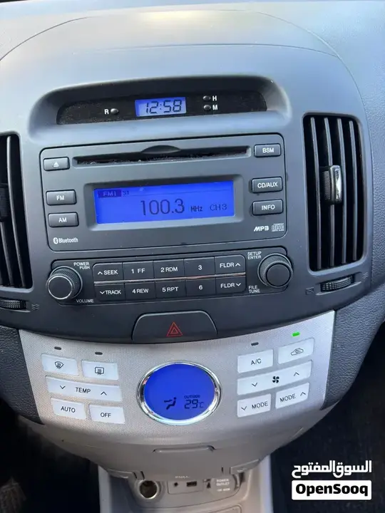 Hyundai Avante 2009 photo 3