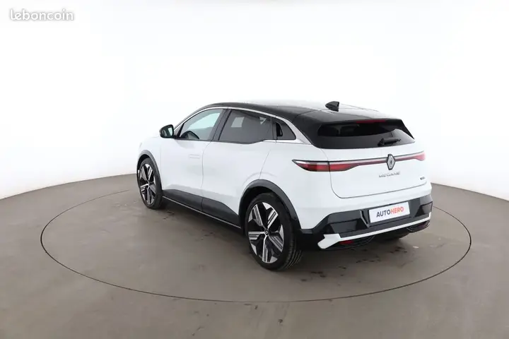 Renault Megane 2023 photo 2