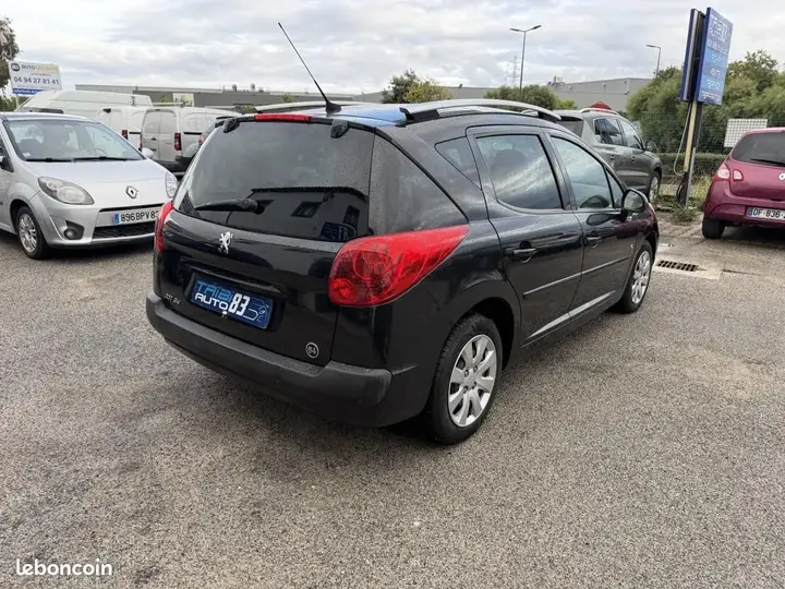 Peugeot 207 2009 photo 2