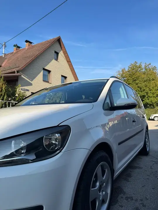 Volkswagen Touran 2010 photo 3