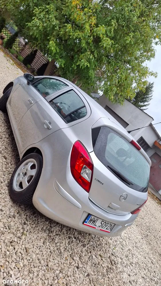 Opel Corsa 2010 photo 4