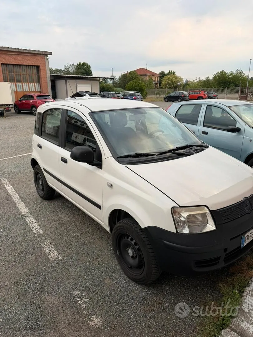 Fiat Panda 2010 photo 2