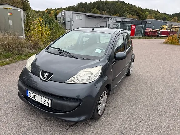 Peugeot 107 2008 photo 2