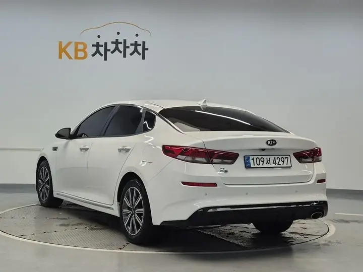 Kia K5 2019 photo 2