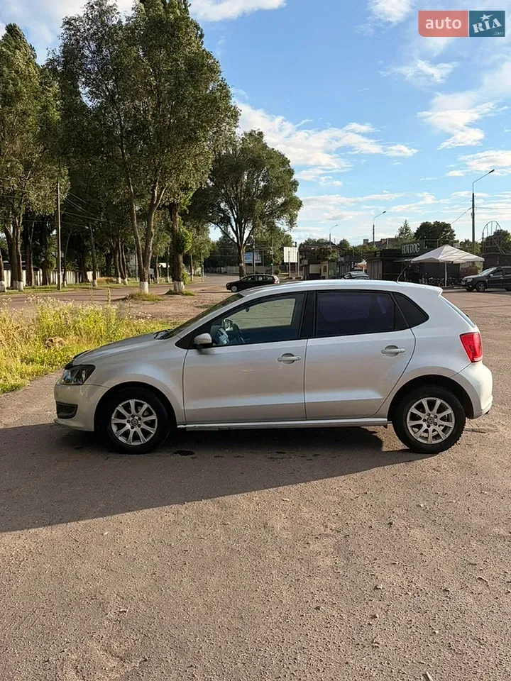Volkswagen Polo 2009 photo 2