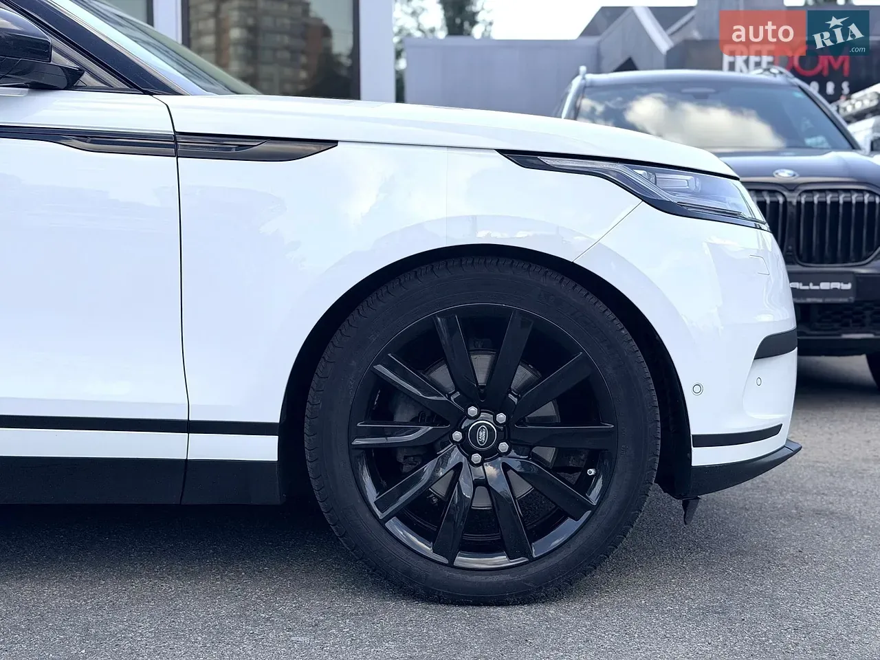 Land Rover Range Rover Velar 2017 photo 5