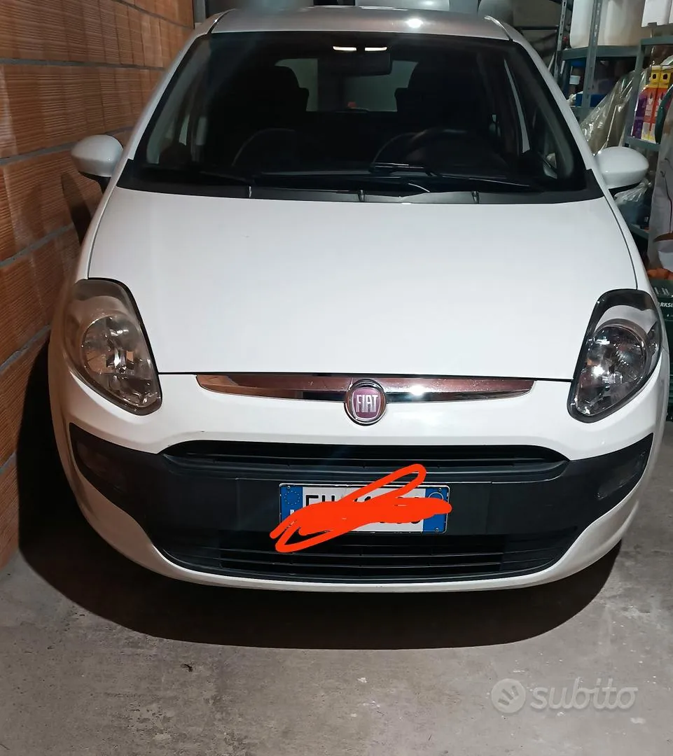 Fiat Punto Evo 2011 photo 2