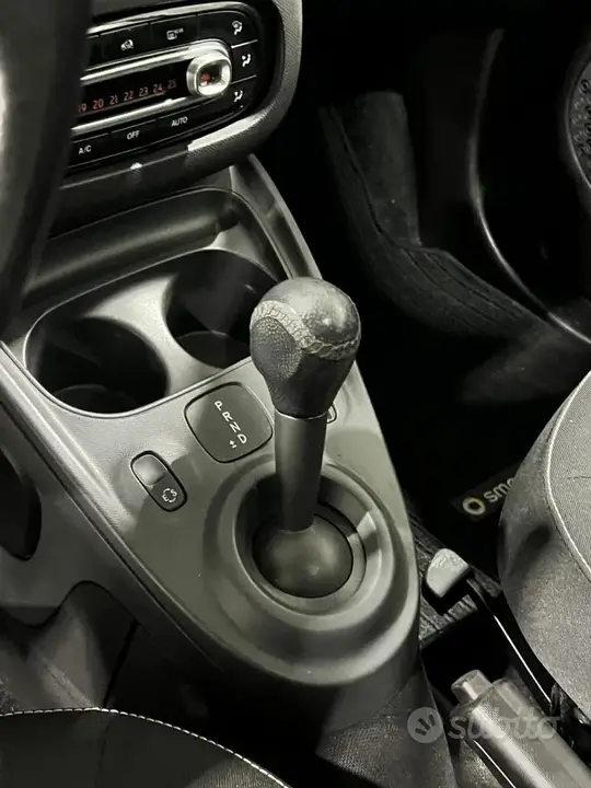 Smart Fortwo 2015 photo 4