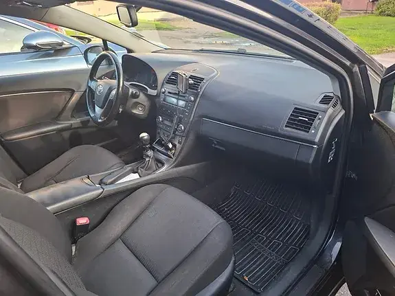 Toyota Avensis 2009 photo 4