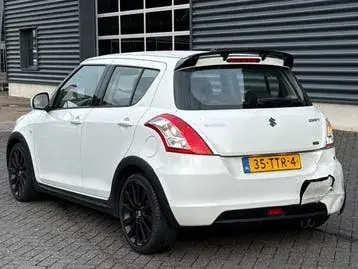 Suzuki Swift 2012 photo 3