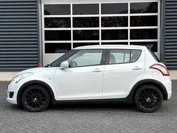 Suzuki Swift 2012 photo 2
