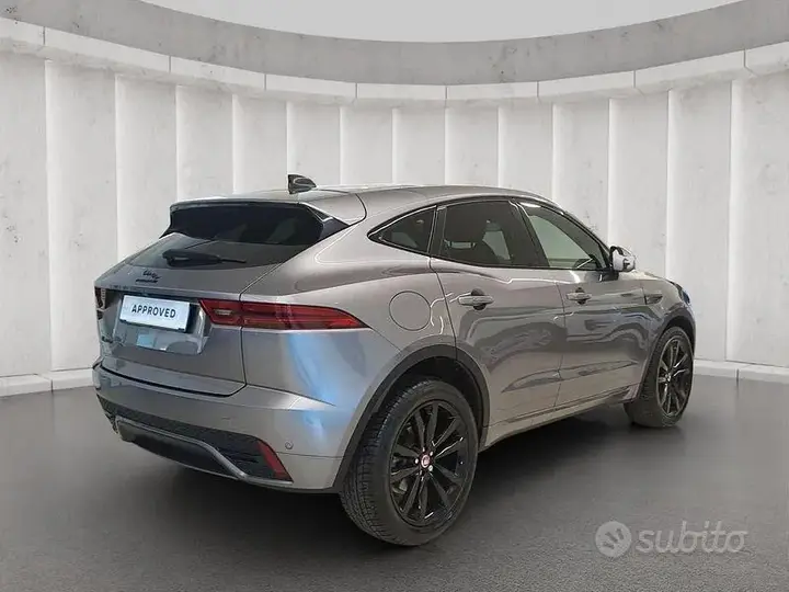 Jaguar E-Pace 2022 photo 2
