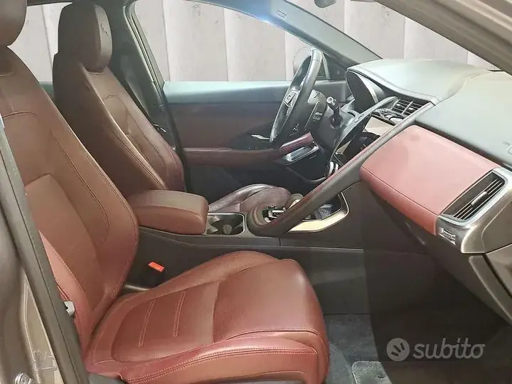 Jaguar E-Pace 2022 photo 3