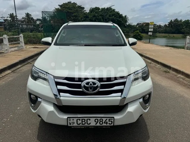 Toyota Fortuner 2018 photo 3