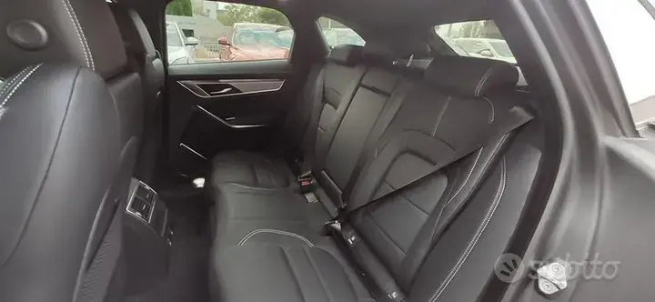 Jaguar F-Pace 2024 photo 4
