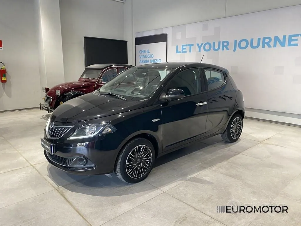 Lancia Ypsilon 2022 photo 2