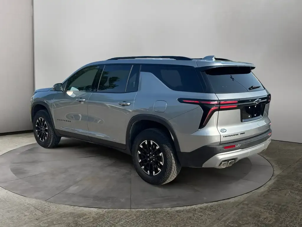 Chevrolet Traverse 2026 photo 3