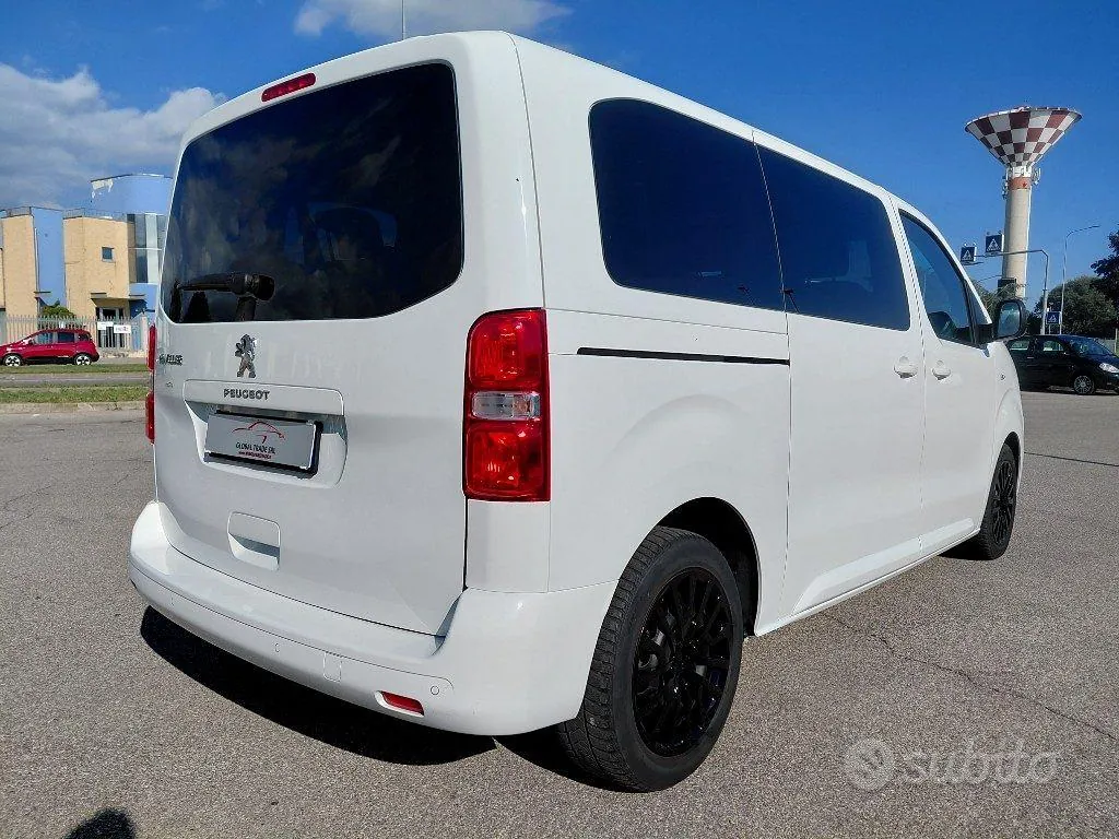 Peugeot Traveller 2022 photo 5