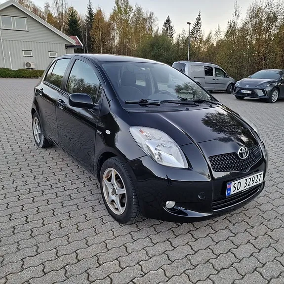 Toyota Yaris 2006 photo 4