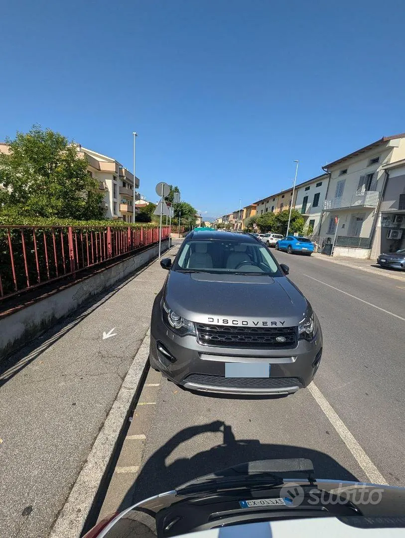 Land Rover Discovery Sport 2015 photo 2