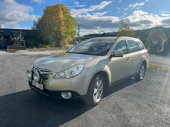 Subaru Outback 2011 photo 3