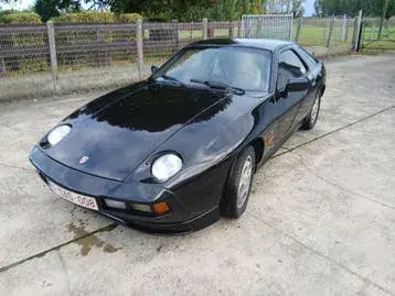 Porsche 928