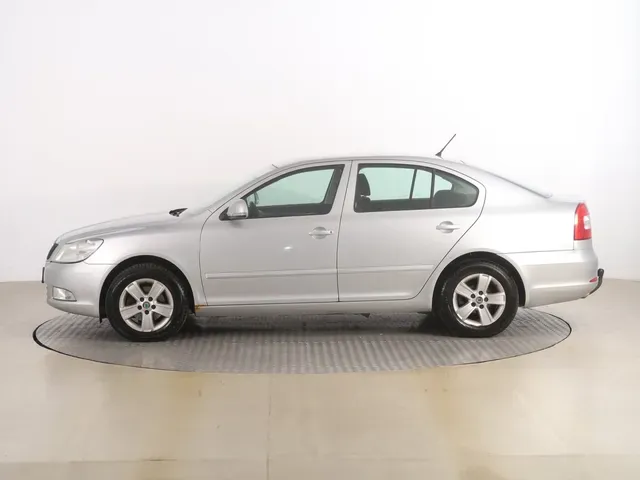 Skoda Octavia 2013 photo 2