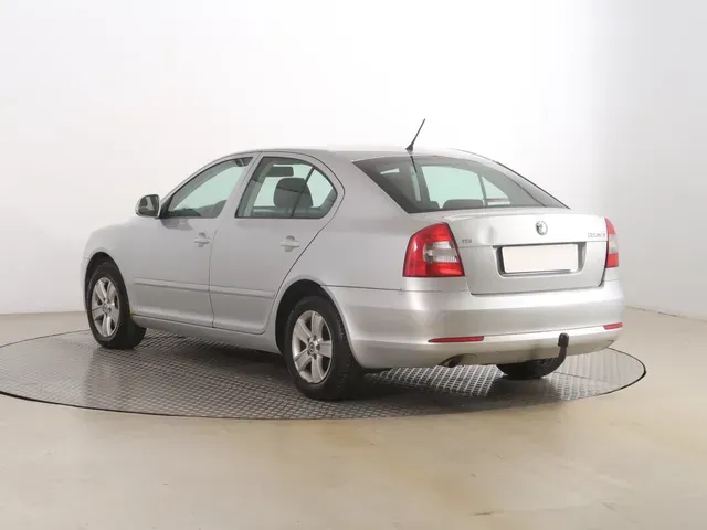 Skoda Octavia 2013 photo 3