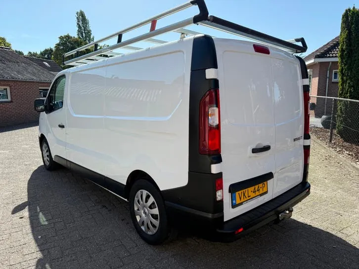 Renault Trafic 2021 photo 2