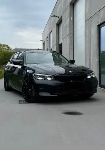 BMW 320I