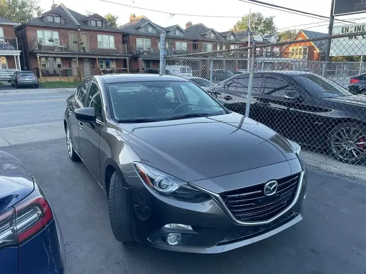 Mazda Mazda3 2015 photo 3