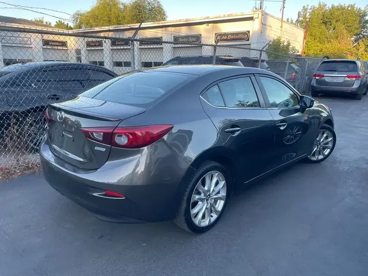Mazda Mazda3 2015 photo 4