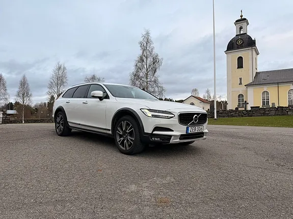 Volvo V90 Cross Country 2018 photo 2