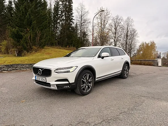 Volvo V90 Cross Country