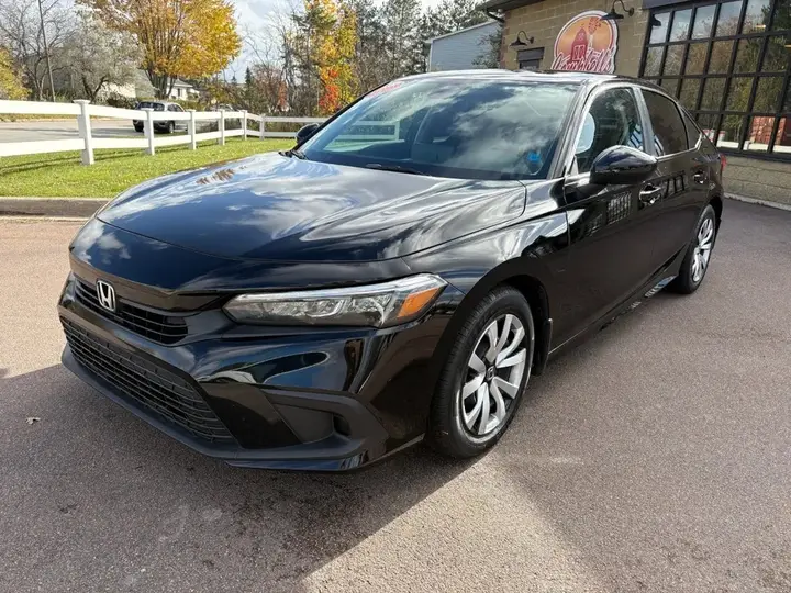 Honda Civic 2022 photo 3