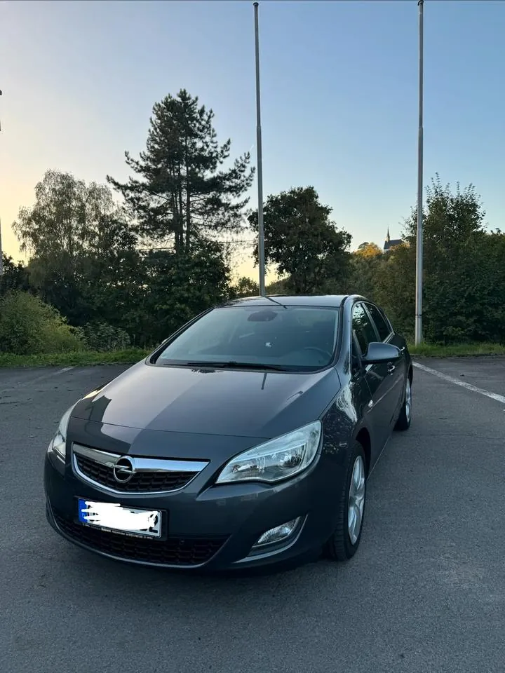 Opel Astra J