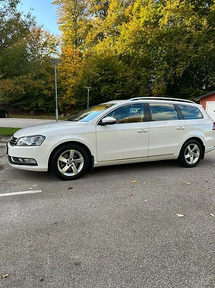 Volkswagen Passat 2012 photo 4