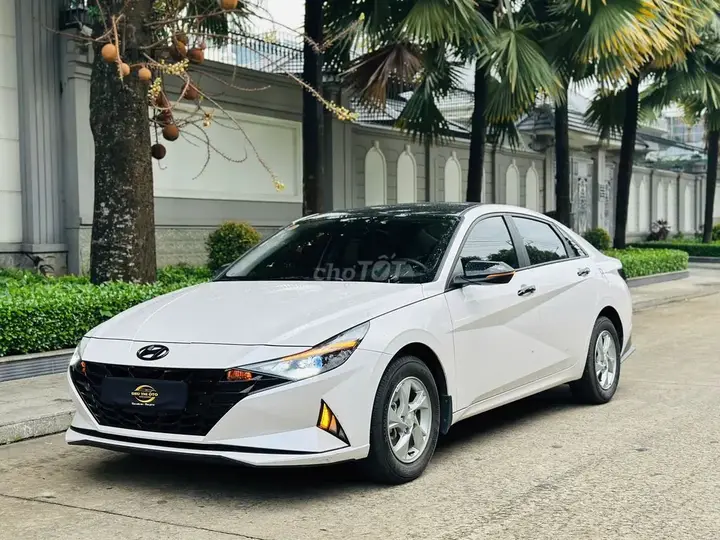 Hyundai Elantra 2023 photo 3
