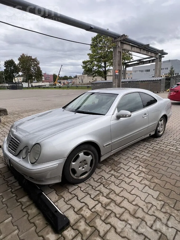 Mercedes-Benz Clk 2000 photo 2