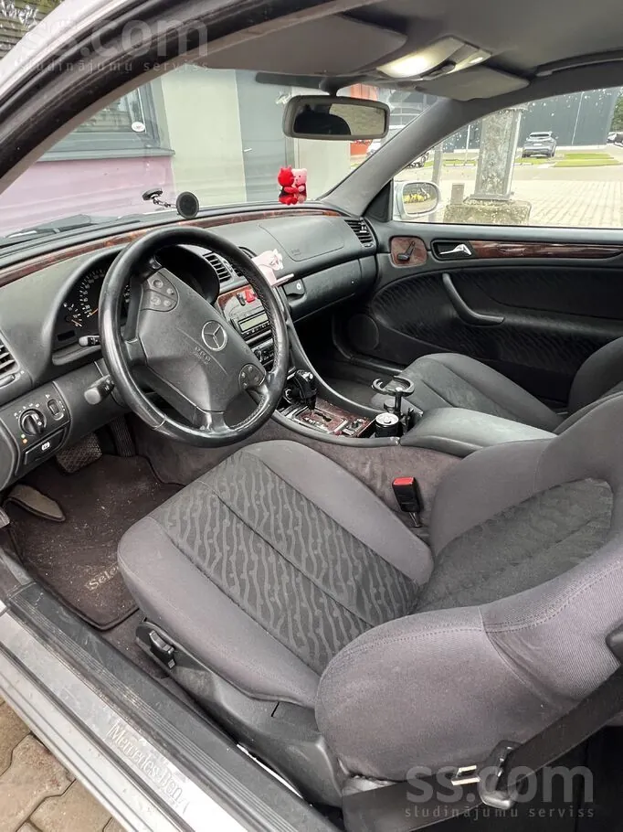 Mercedes-Benz Clk 2000 photo 3