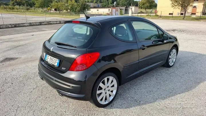 Peugeot 207 2007 photo 4