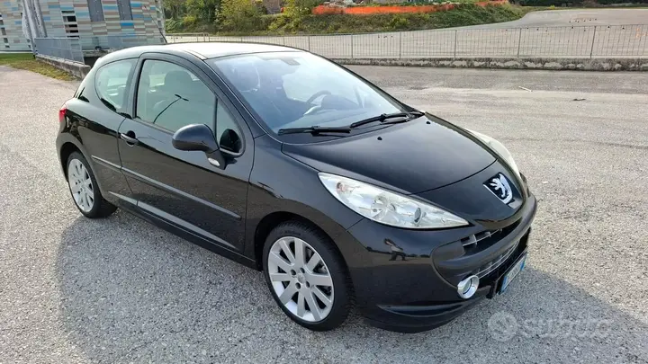Peugeot 207 2007 photo 2
