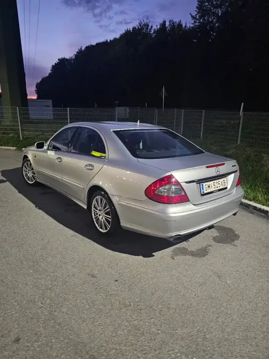 Mercedes-Benz E-Class 2008 photo 3