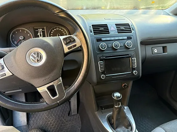 Volkswagen Touran 2015 photo 5