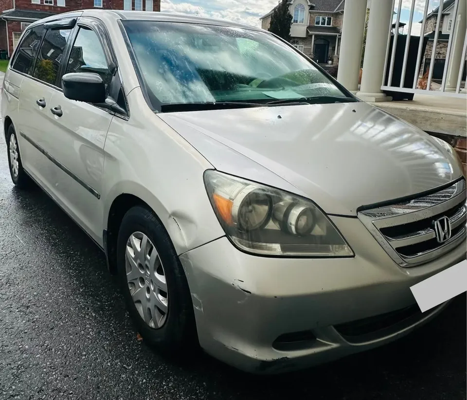 Honda Odyssey 2006 photo 2