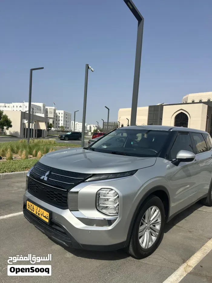 Mitsubishi Outlander 2023 photo 3